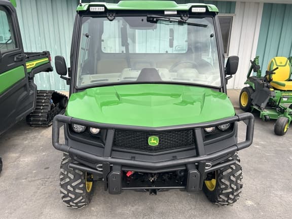 Image of John Deere XUV 835R equipment image 1