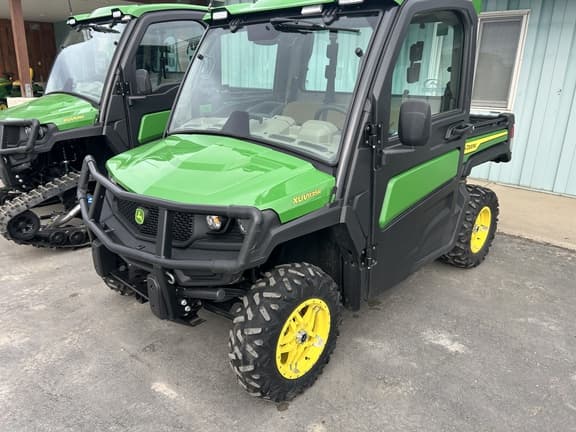 Image of John Deere XUV 835R equipment image 4
