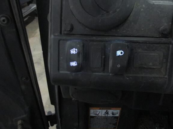Image of John Deere XUV 865M equipment image 2