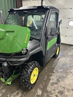 2023 John Deere XUV 865M Equipment Image0