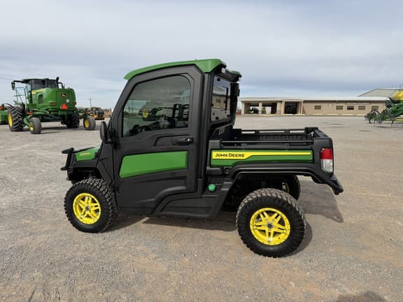 Image of John Deere XUV 865R equipment image 1