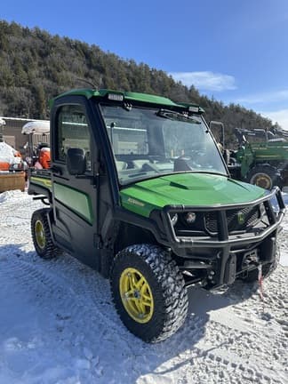 Image of John Deere XUV 865R equipment image 1