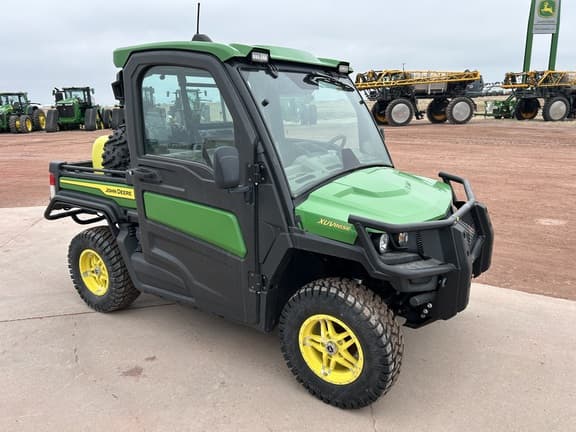 Image of John Deere XUV 865R equipment image 1