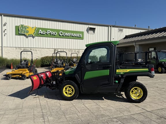2023 John Deere XUV 865R Equipment Image0