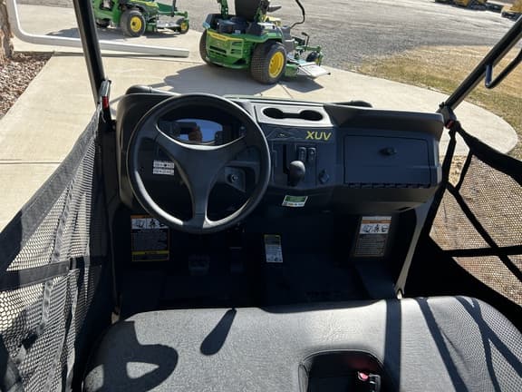 Image of John Deere XUV 590M equipment image 4