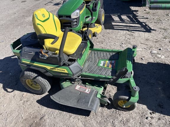 Image of John Deere Z320R equipment image 4