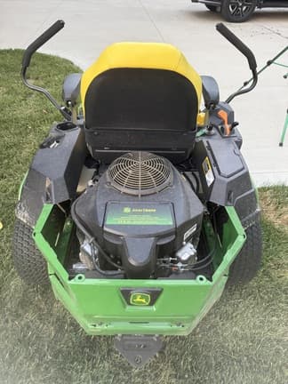 Image of John Deere Z320R equipment image 1
