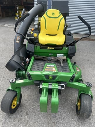 Image of John Deere Z320R equipment image 1