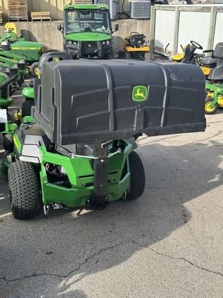 Image of John Deere Z320R equipment image 2