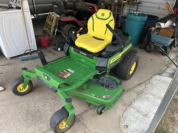 Image of John Deere Z330M equipment image 2