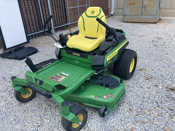 Image of John Deere Z330M Primary image