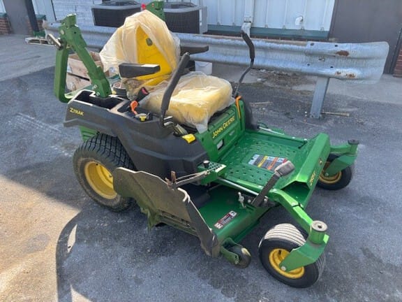 2023 John Deere Z515E Equipment Image0