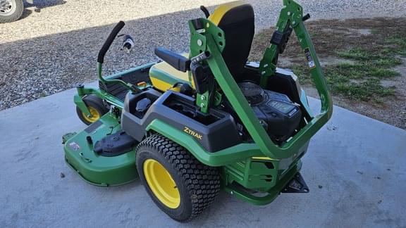 Image of John Deere Z545R equipment image 4