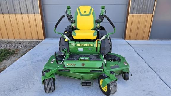 Image of John Deere Z545R equipment image 1