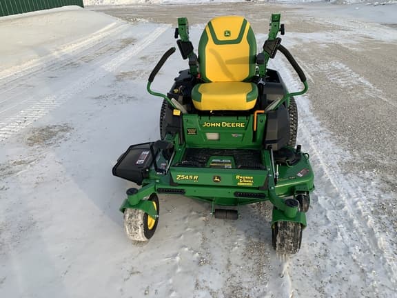 Image of John Deere Z545R equipment image 1