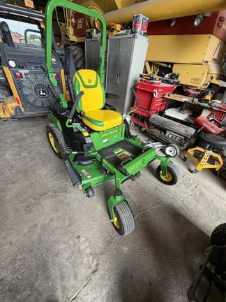 Image of John Deere Z545R equipment image 4
