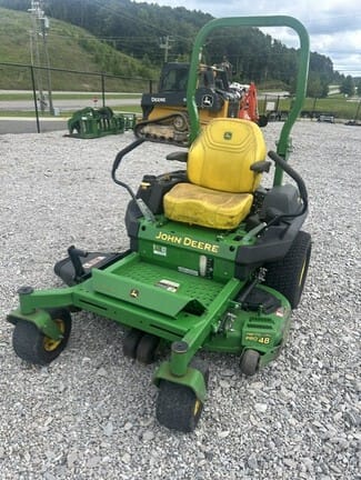 2023 John Deere Z720E Equipment Image0