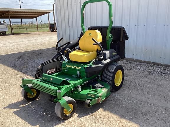 Image of John Deere Z720E equipment image 2