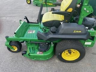 Image of John Deere Z735M equipment image 1