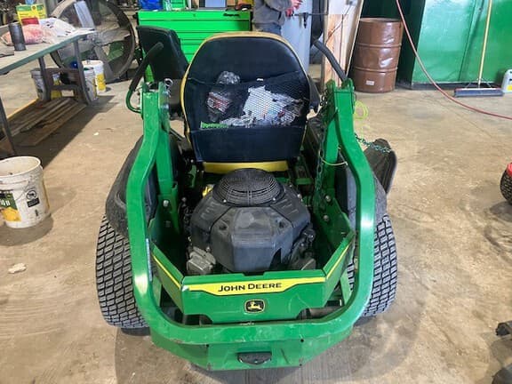 Image of John Deere Z735M equipment image 3