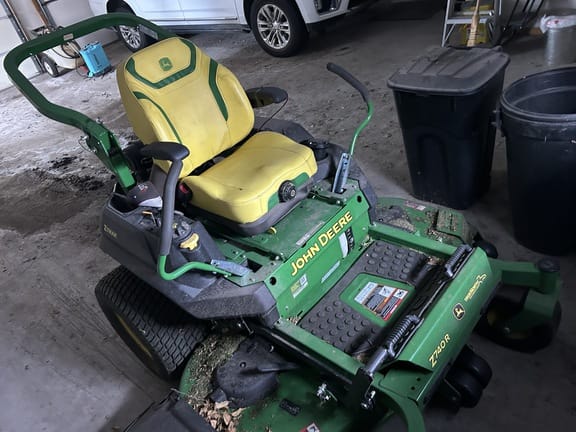 2023 John Deere Z740R Equipment Image0