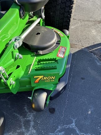 Image of John Deere Z915E equipment image 2