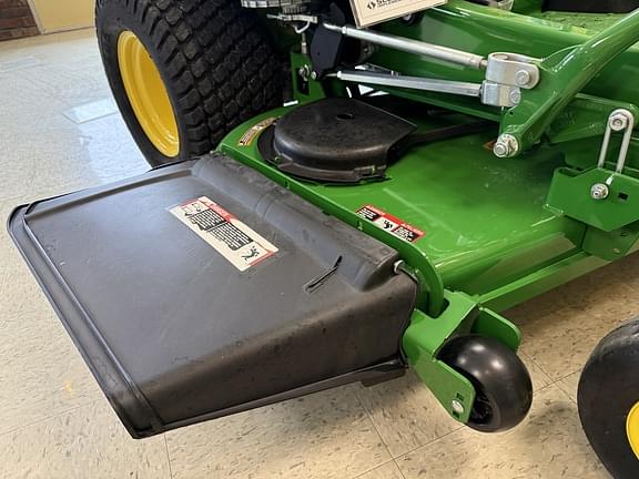 Image of John Deere Z915E equipment image 4