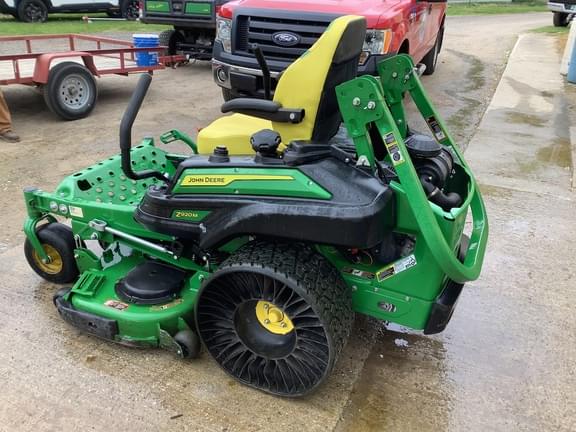 Image of John Deere Z920M equipment image 2