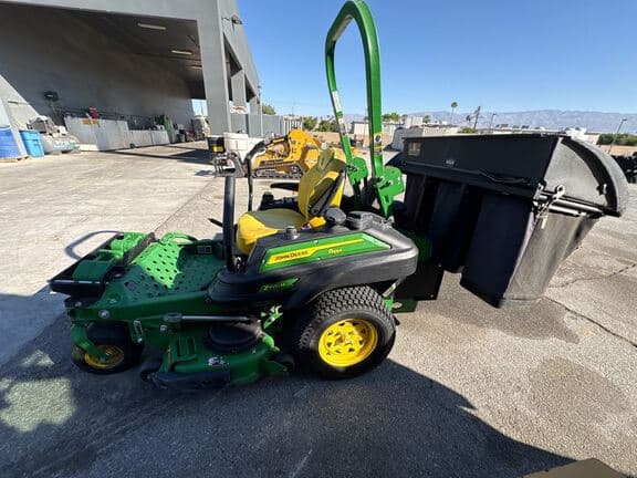 Image of John Deere Z920M equipment image 1