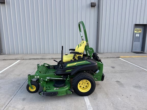 Image of John Deere Z930M equipment image 1