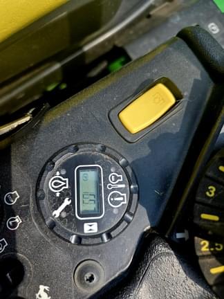 Image of John Deere Z930M equipment image 4