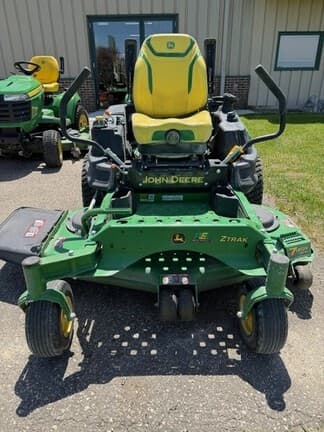Image of John Deere Z930M equipment image 3