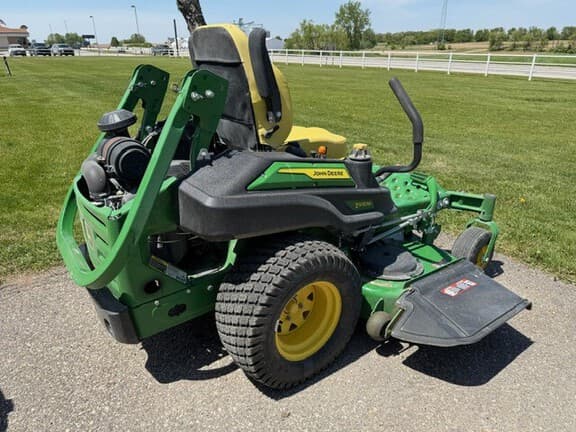 Image of John Deere Z930M equipment image 2
