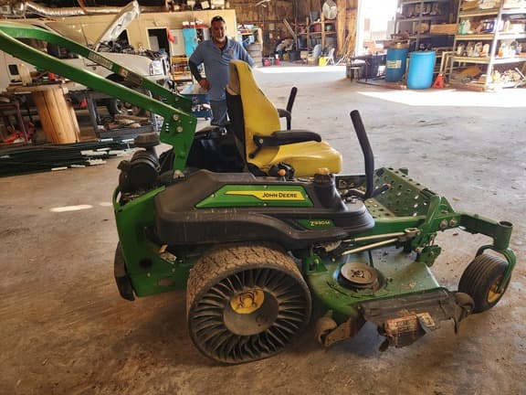 Image of John Deere Z930M equipment image 4