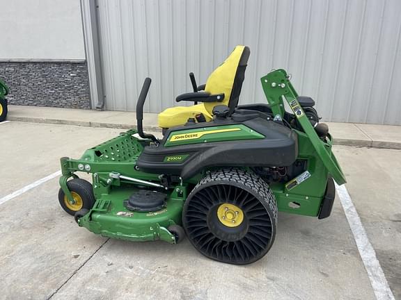 Image of John Deere Z930M equipment image 2