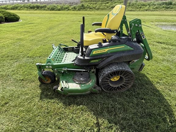 Image of John Deere Z930M equipment image 4