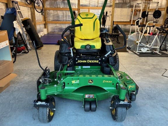 Image of John Deere Z930M equipment image 1