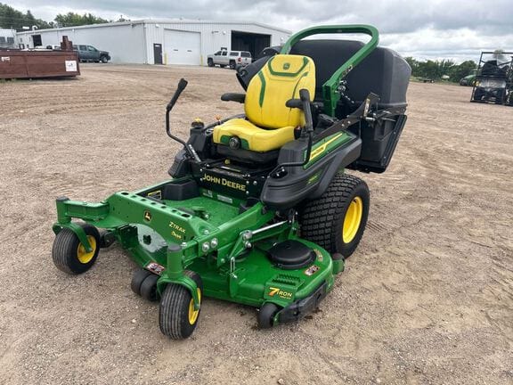 2023 John Deere Z930R Equipment Image0