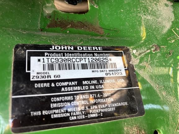 Image of John Deere Z930R equipment image 4