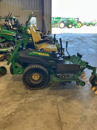 2023 John Deere Z950M Equipment Image0