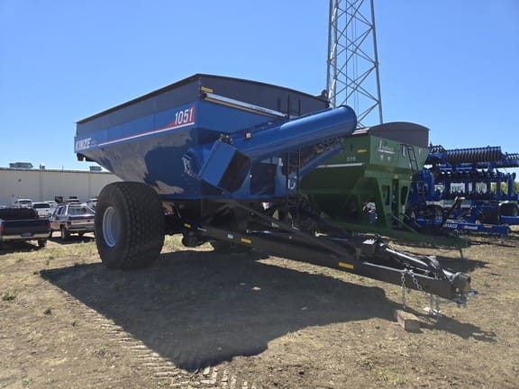 2023 Kinze 1050 Equipment Image0