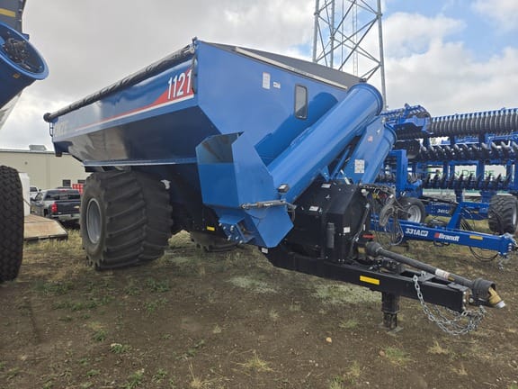 2023 Kinze 1121 Equipment Image0