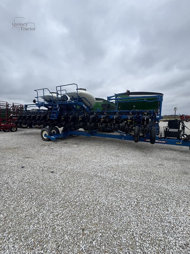 Image of Kinze 3665 equipment image 1