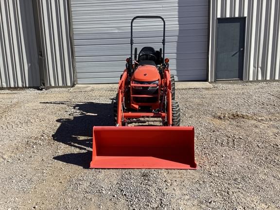 Image of Kubota B2601 equipment image 2