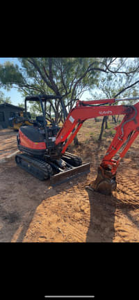 Image of Kubota KX71-3 equipment image 2