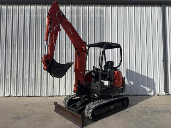 Image of Kubota KX71-3 equipment image 2