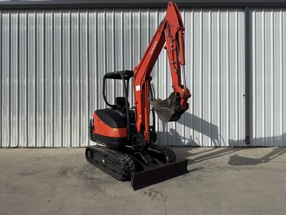 Image of Kubota KX71-3 equipment image 4