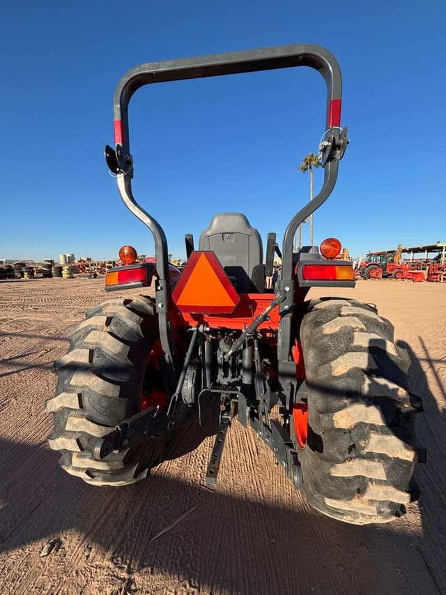 Image of Kubota L6060 equipment image 4