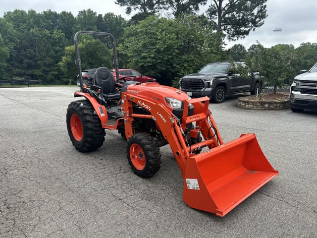 Image of Kubota LX3310HSD equipment image 3
