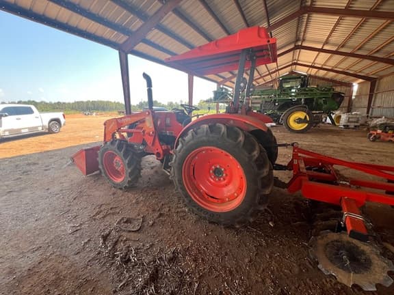 Image of Kubota M7060 equipment image 4